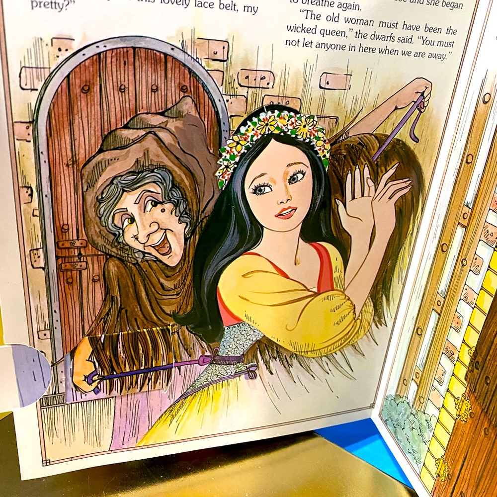 SNOW WHITE AND THE SEVEN DWARFS  HARDCOVER COLORFUL POP UP BOOK VTG 90’s - Picture 14 of 16